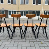 Table et chaises d'Ilmari Tapiovaara