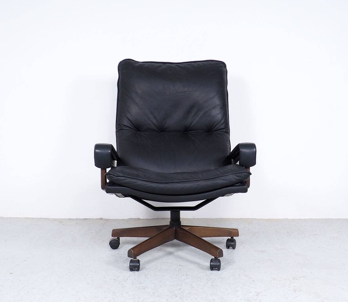 Black Leather King Chair by André Vandenbeuck for Strässle, 1960s