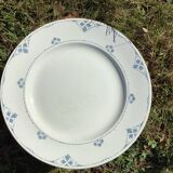 Round dish with blue patterns