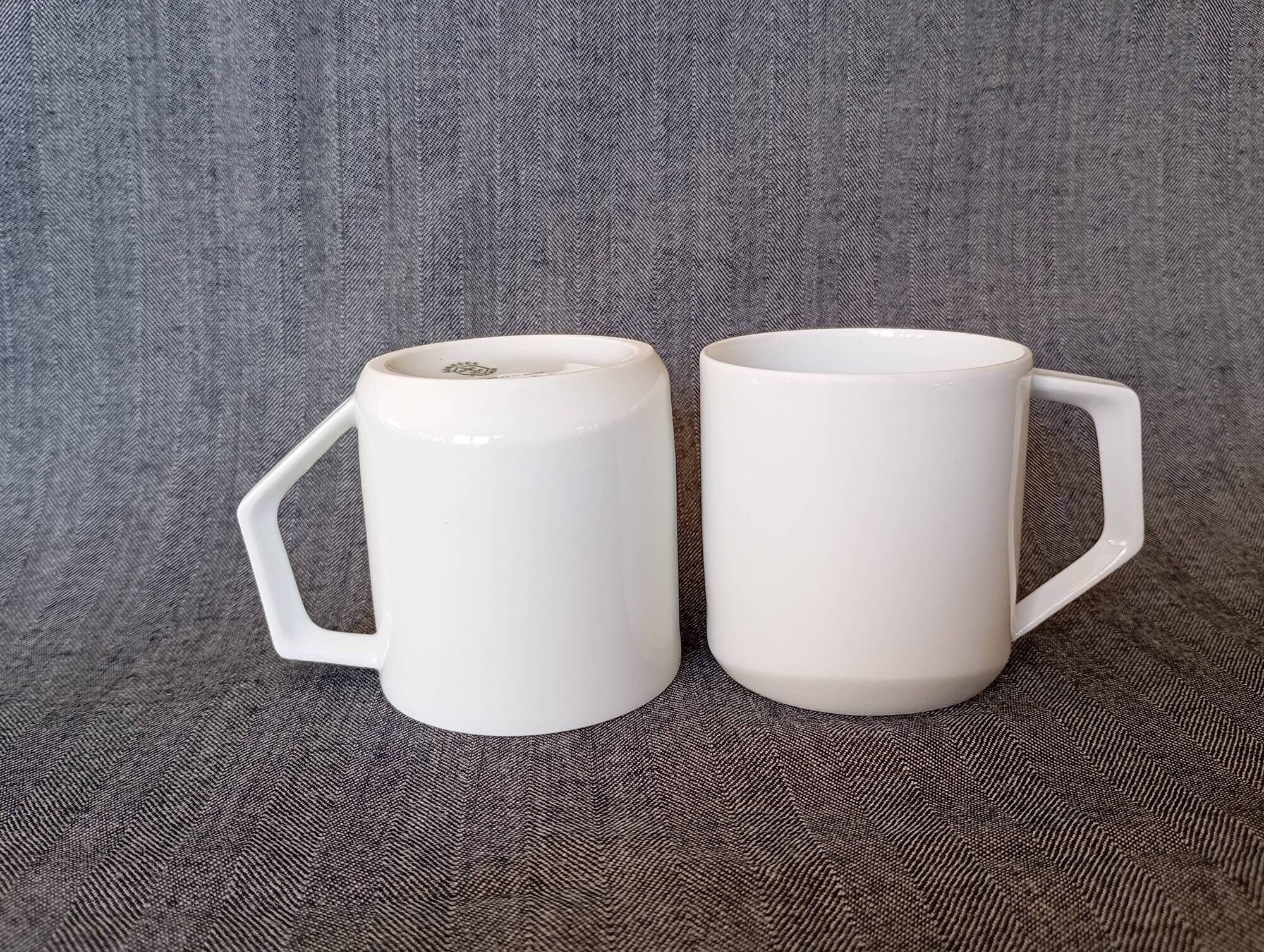 Moka cups in porcelain from Manufacture Royale (Limoges)
