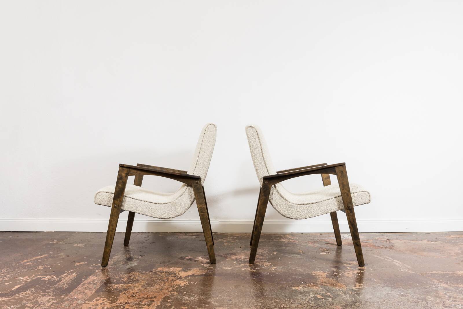 Paire de Fauteuils Mid-Century en Boucle Beige 1964