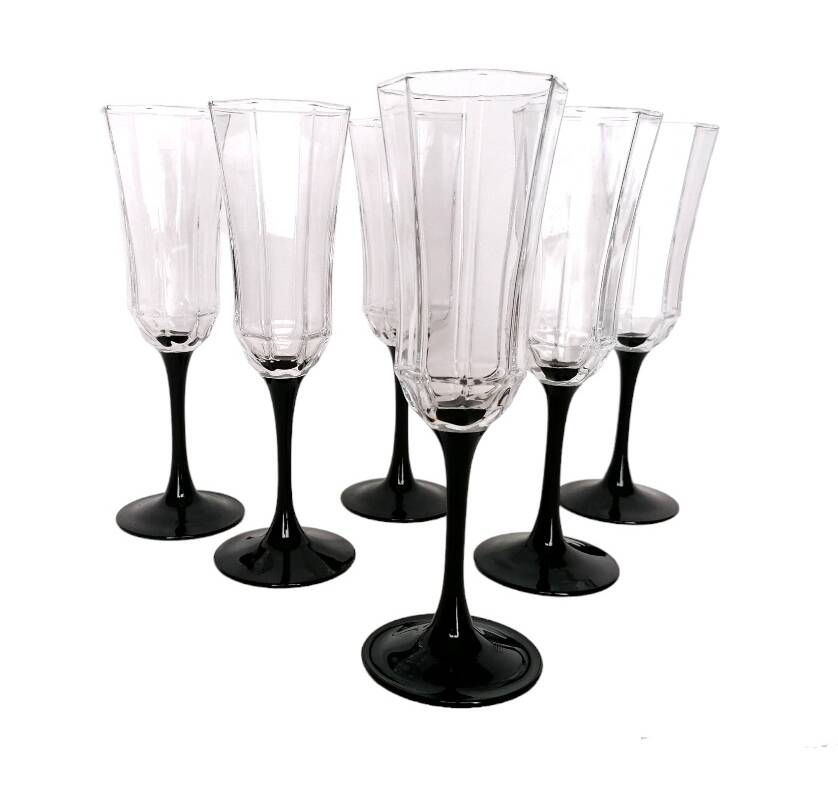 6 coupes à champagne pied noir