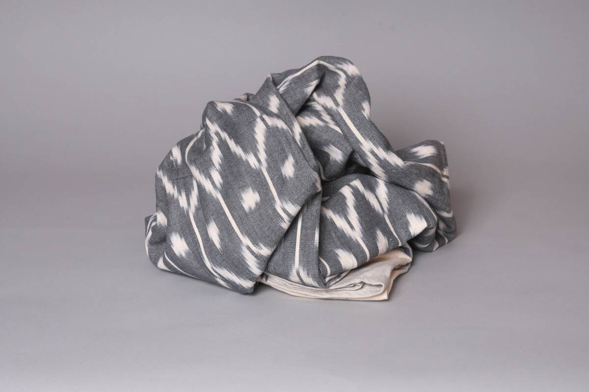 Ikat Gris Nappe Ou Couverture