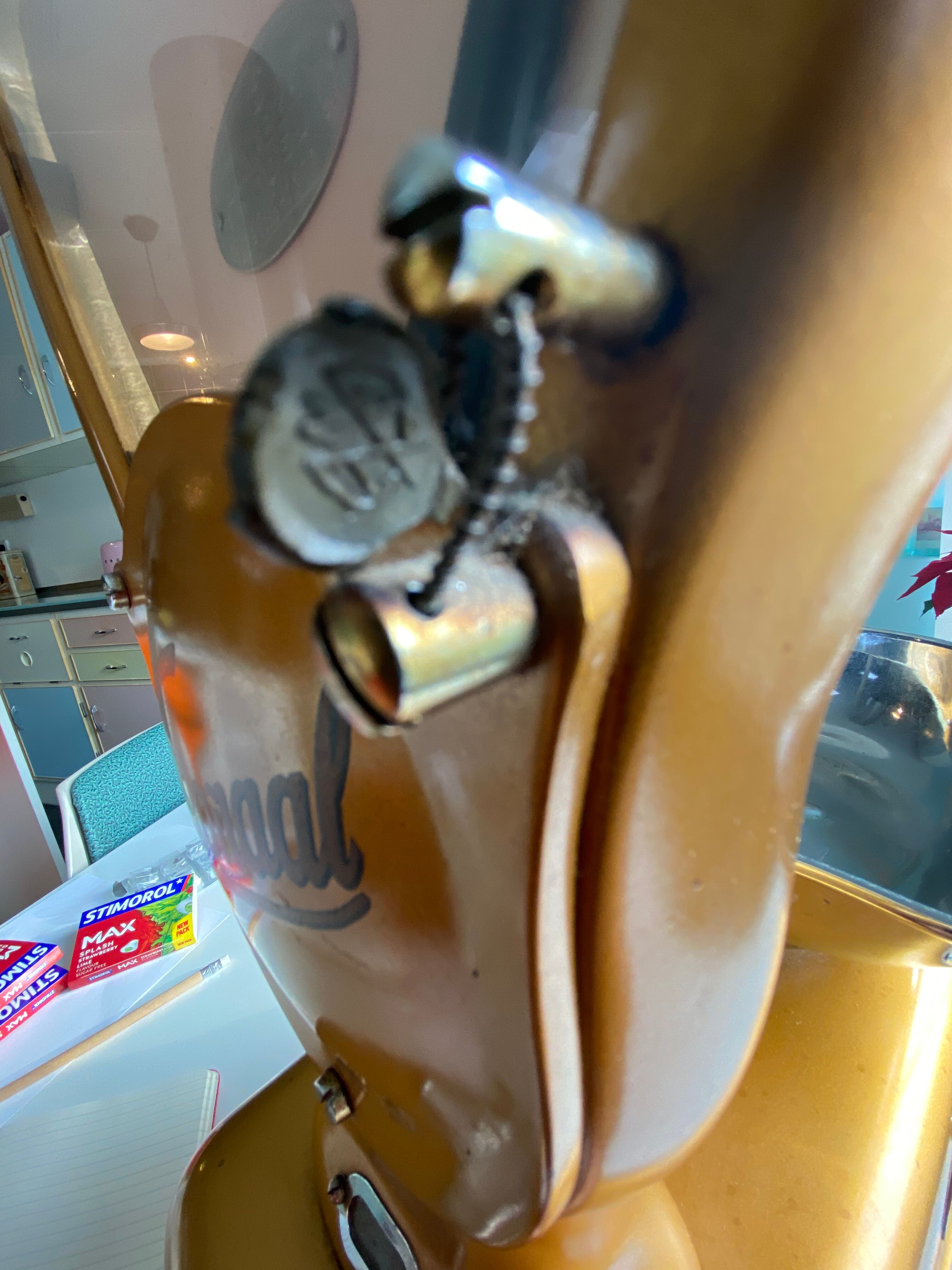 Vintage N.V. National Voorburg Weigh Scale