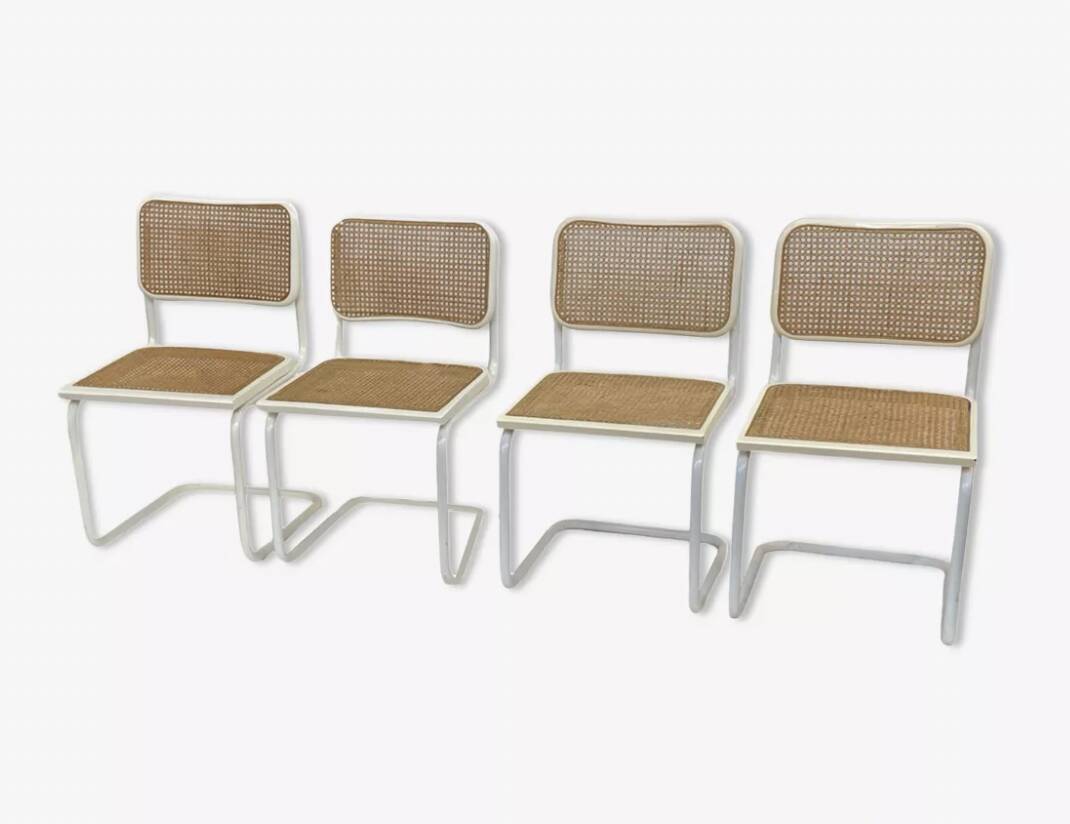Set of 4 Cesca b32 model chairs in white dining chair