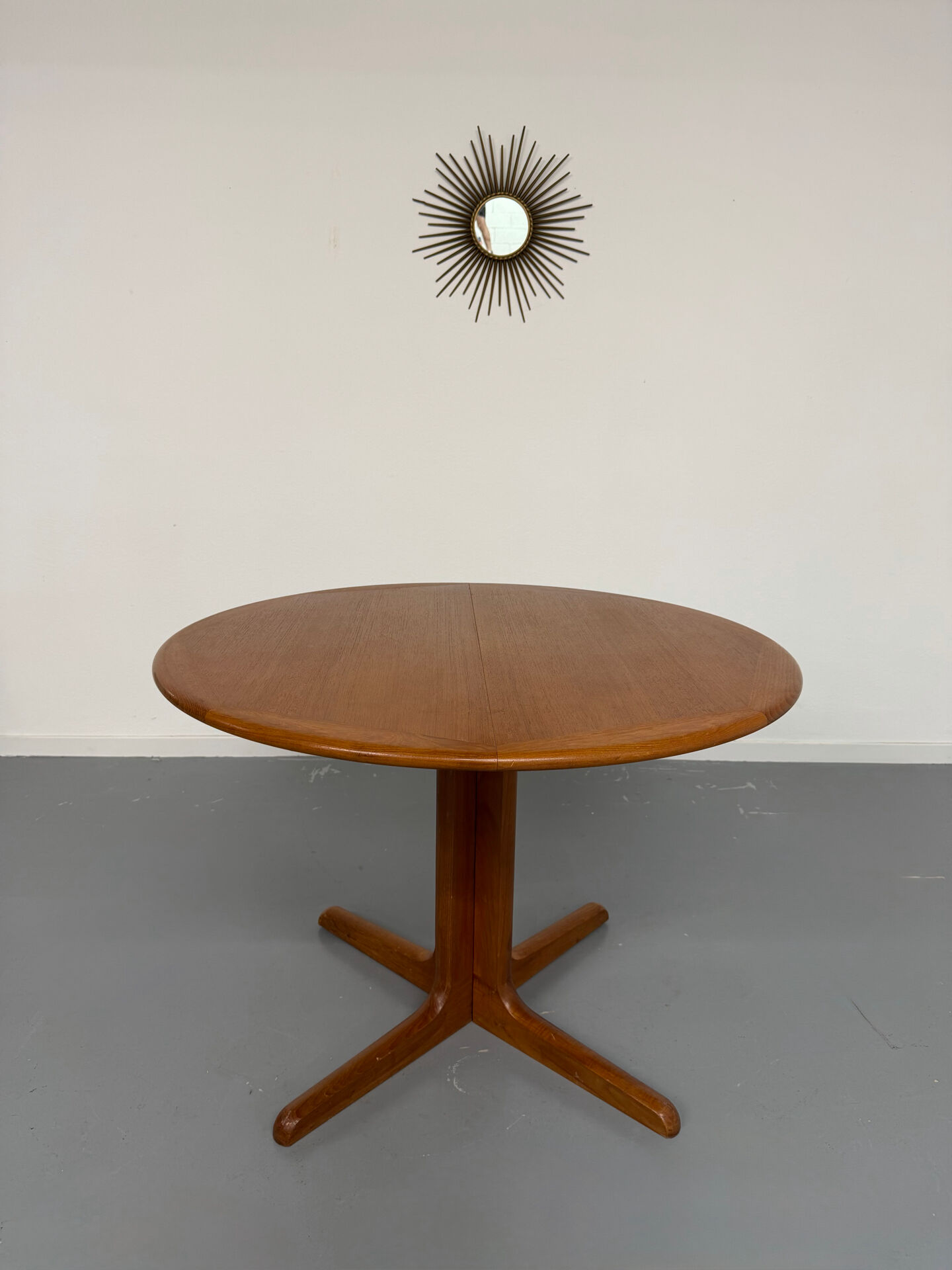 Vintage round dining table Scandinavian design an60 Falster Furniture