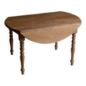 Table ronde en noyer - charme