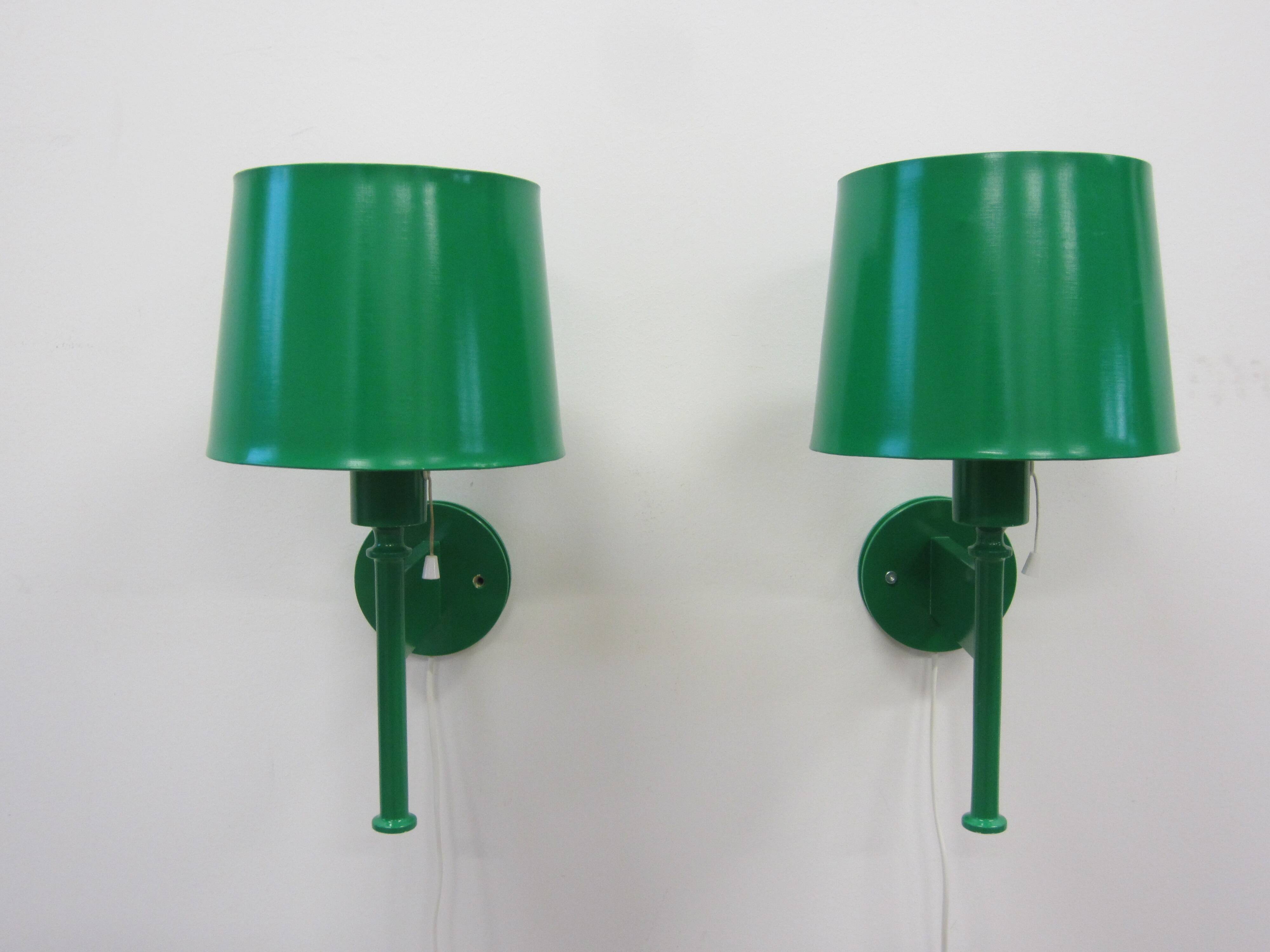 Pair of Scandinavian Luxus wall lamps by Uno and Östen Kristiansson