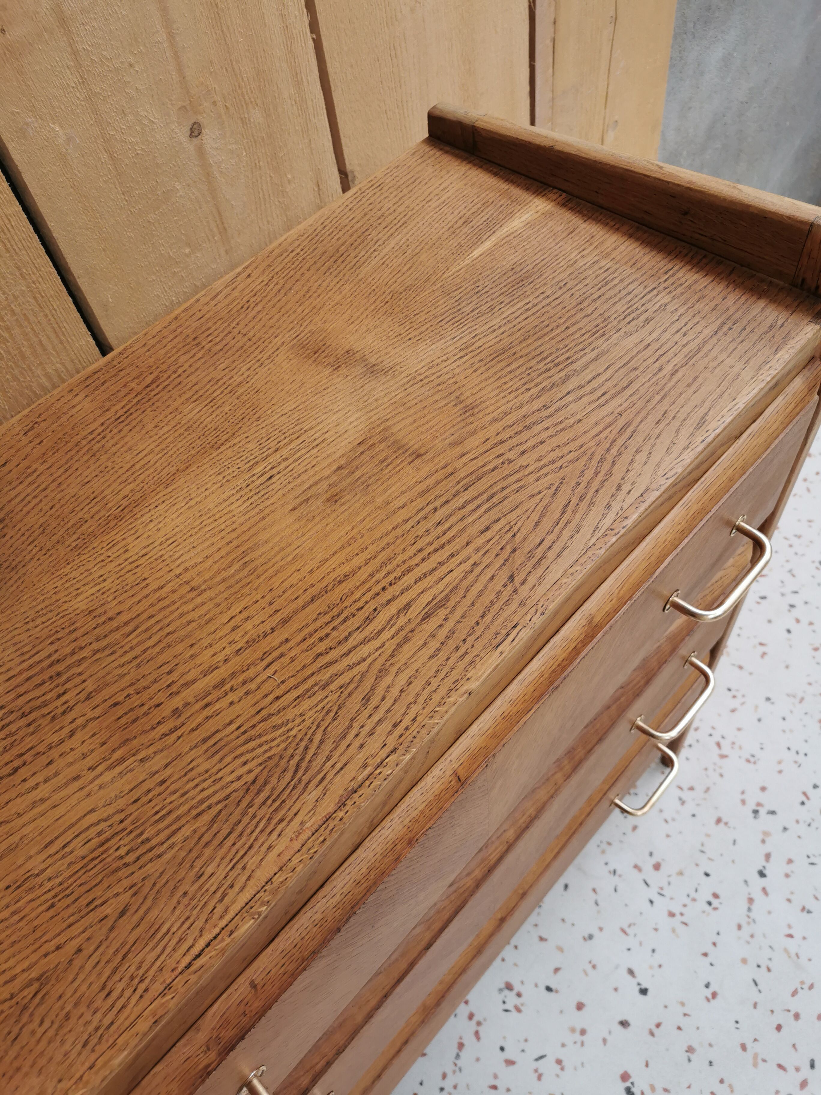 Small chest of drawers