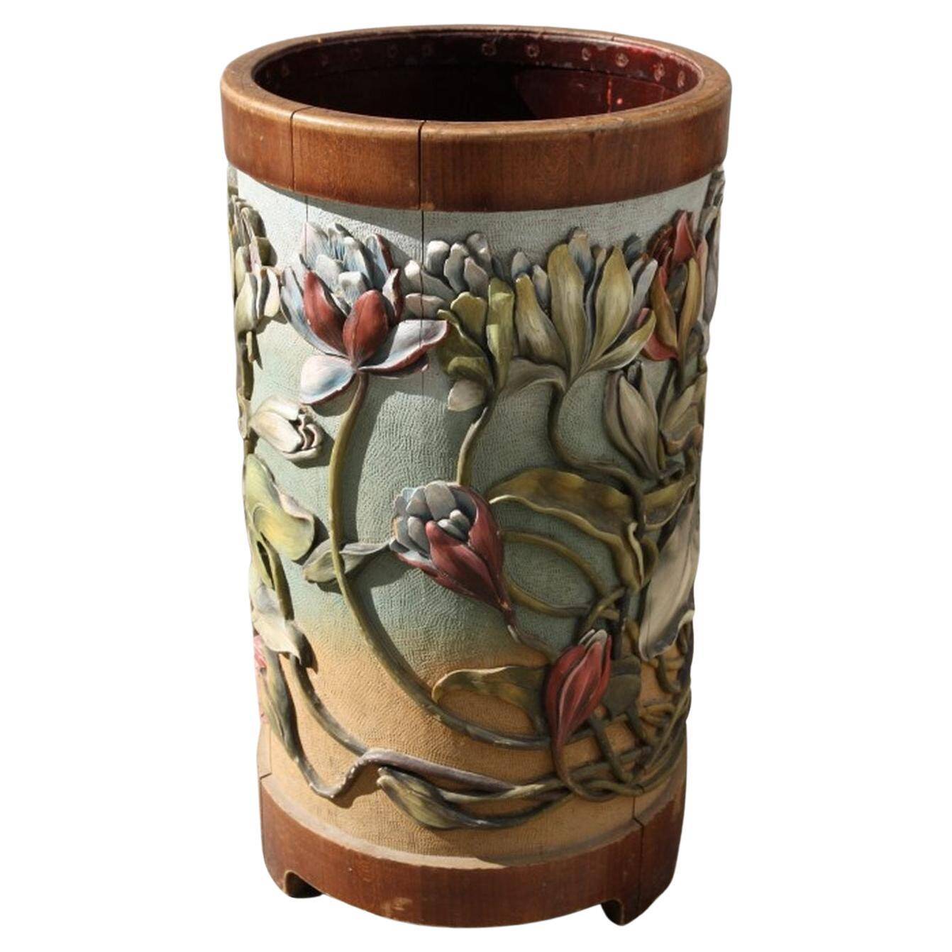 Sculpted paper basket Art Nouveau