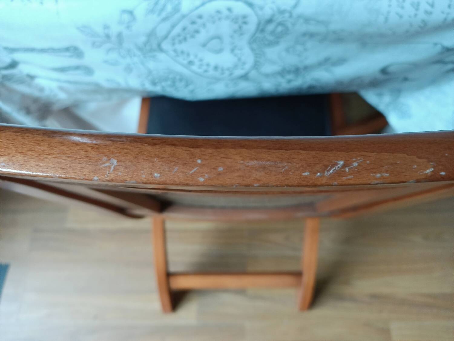 Set of 4 wood and leather chairs