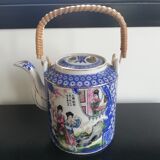 Old Teapot porcelain white and blue china