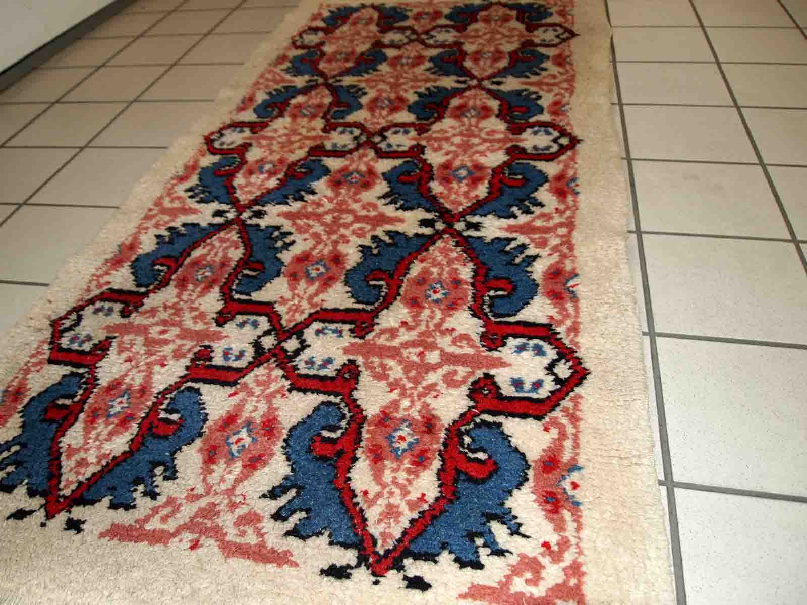 Moroccan vintage carpet Berber handmade 80cm x 165cm 1970s, 1C713