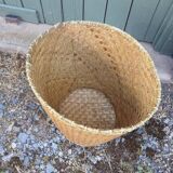 Woven straw basket