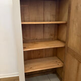 Petite armoire parisienne