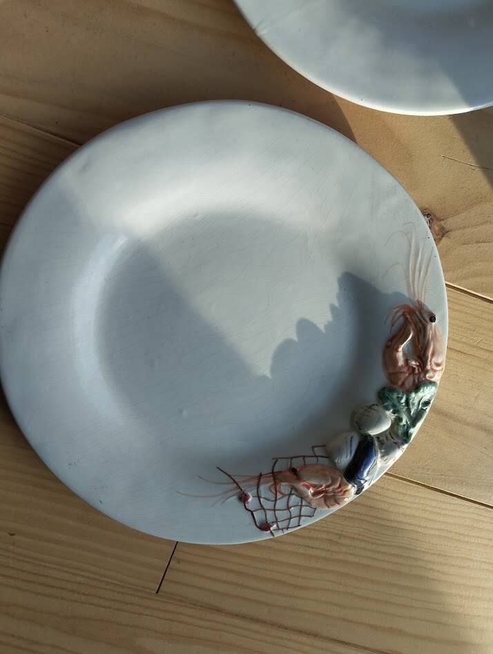 Barbotine plates