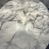 Oval dining table by Eero Saarinen for Knoll studio