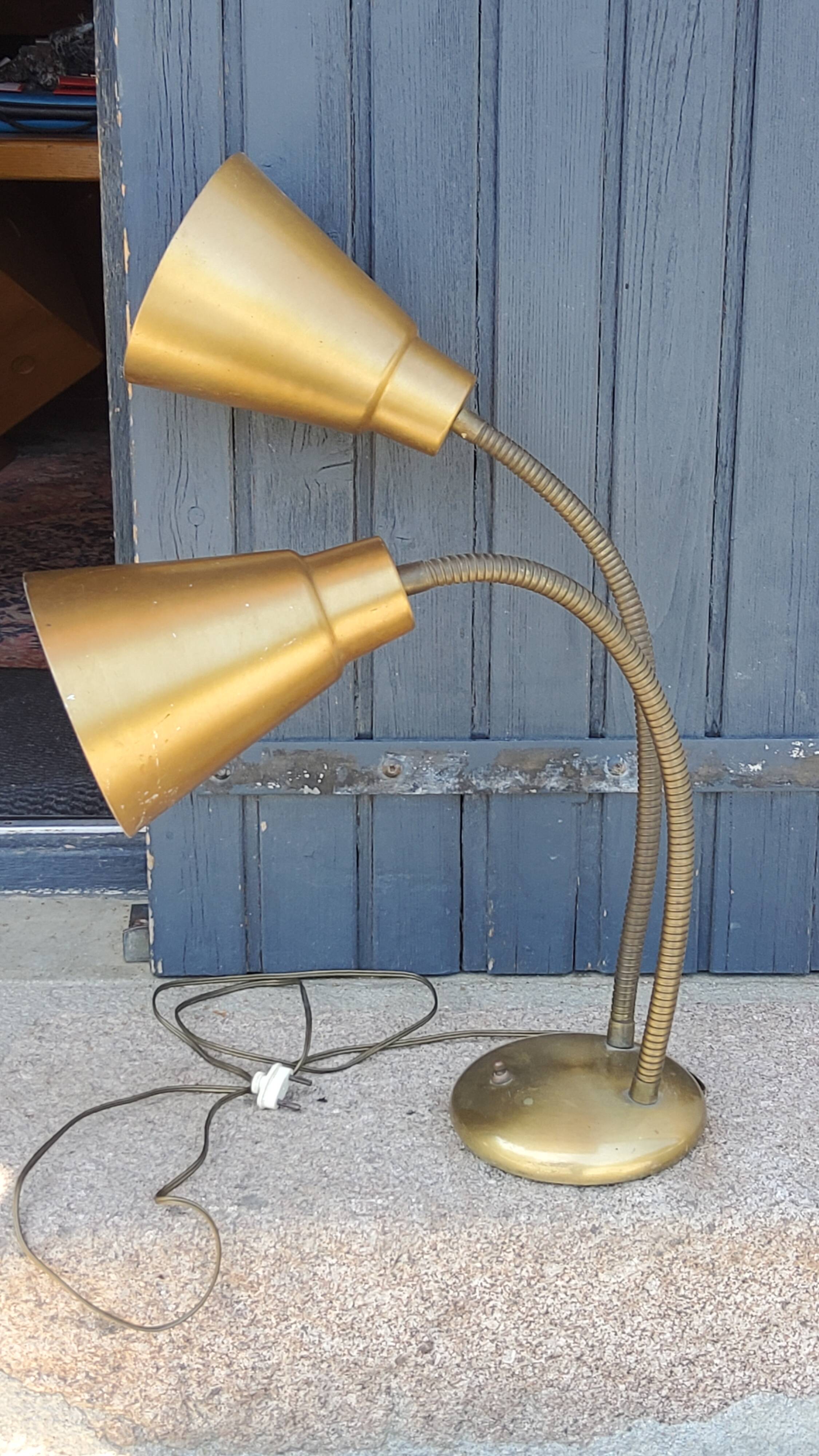 Designer desk lamp in gold metal 2 flexible arms from the 70s