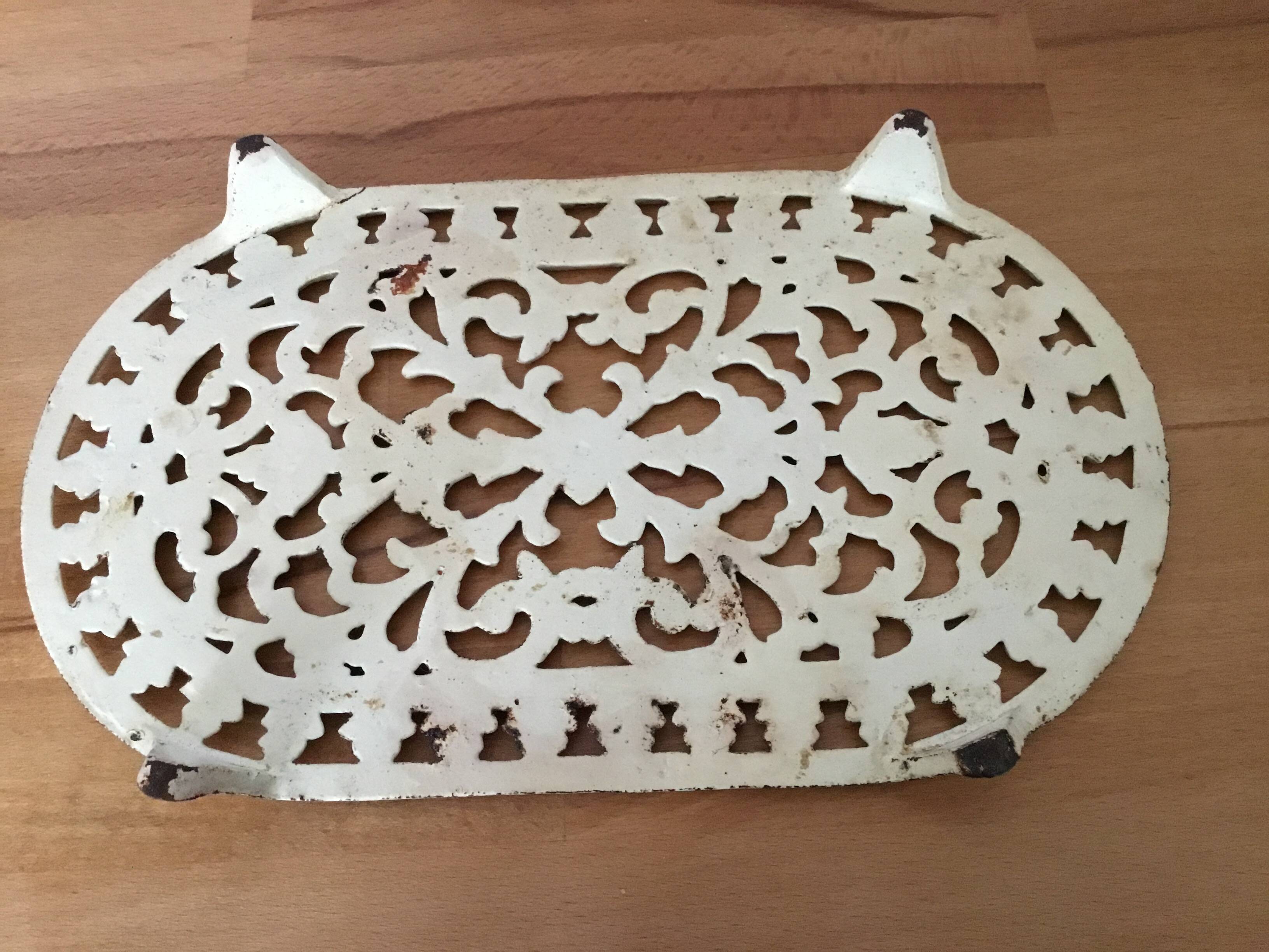 Cast iron trivet