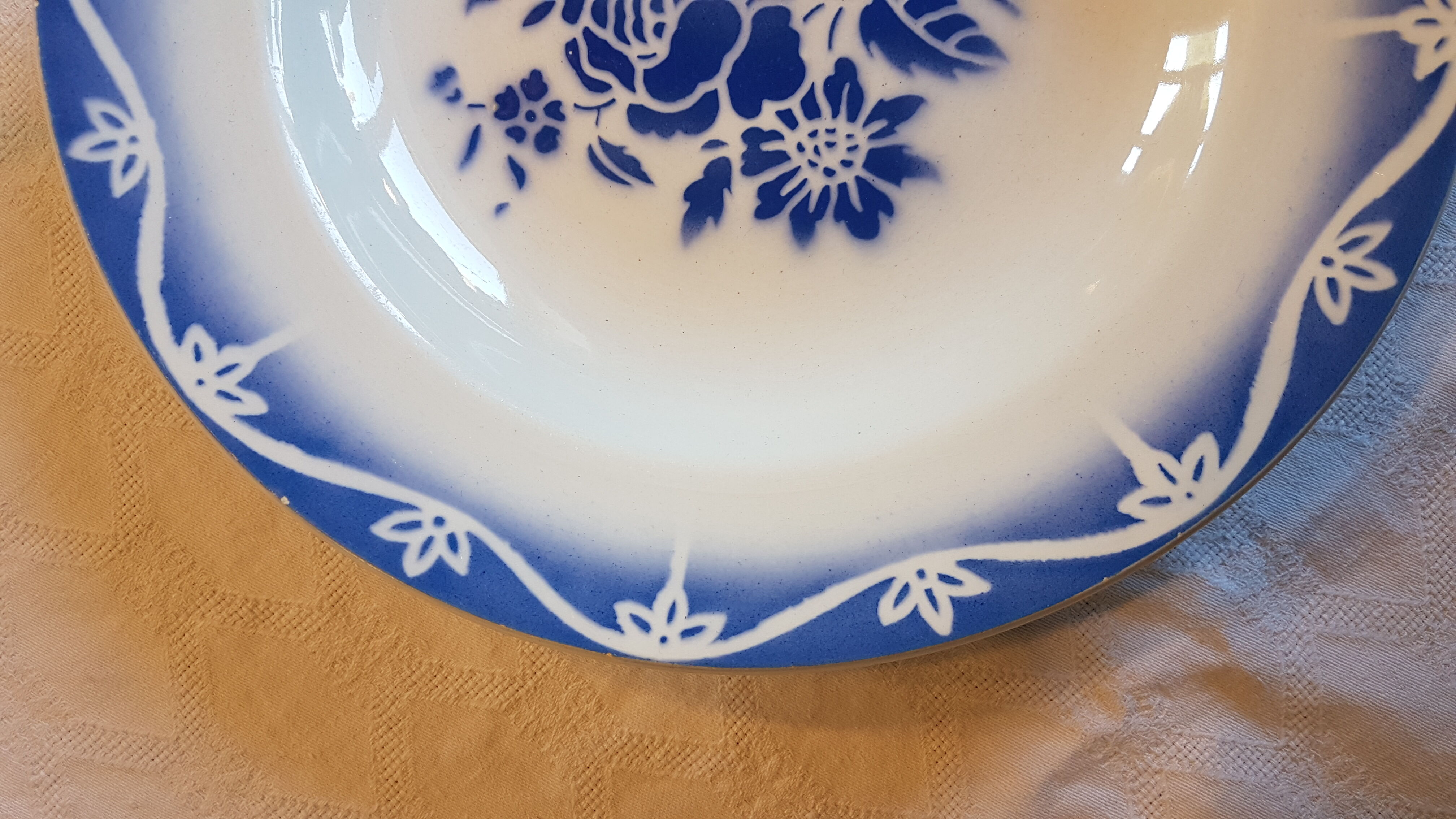 Digoin earthenware hollow plate