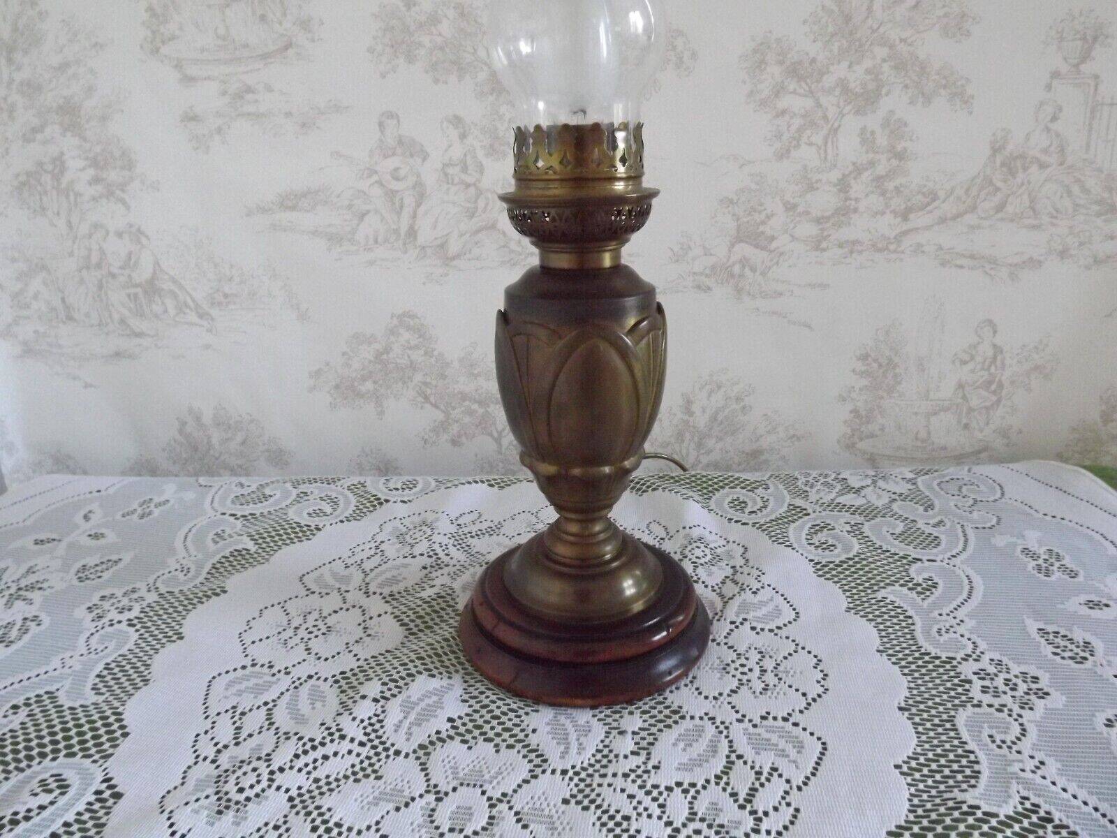 Glass and bronze lamp, Art Nouveau France