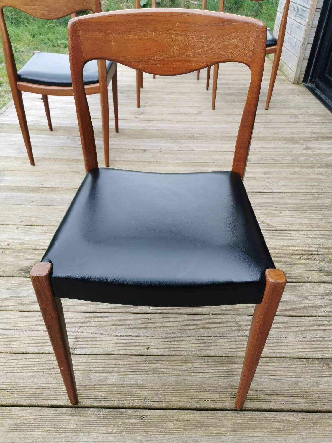 Lot de 5 chaises style Niels Otto Moller
