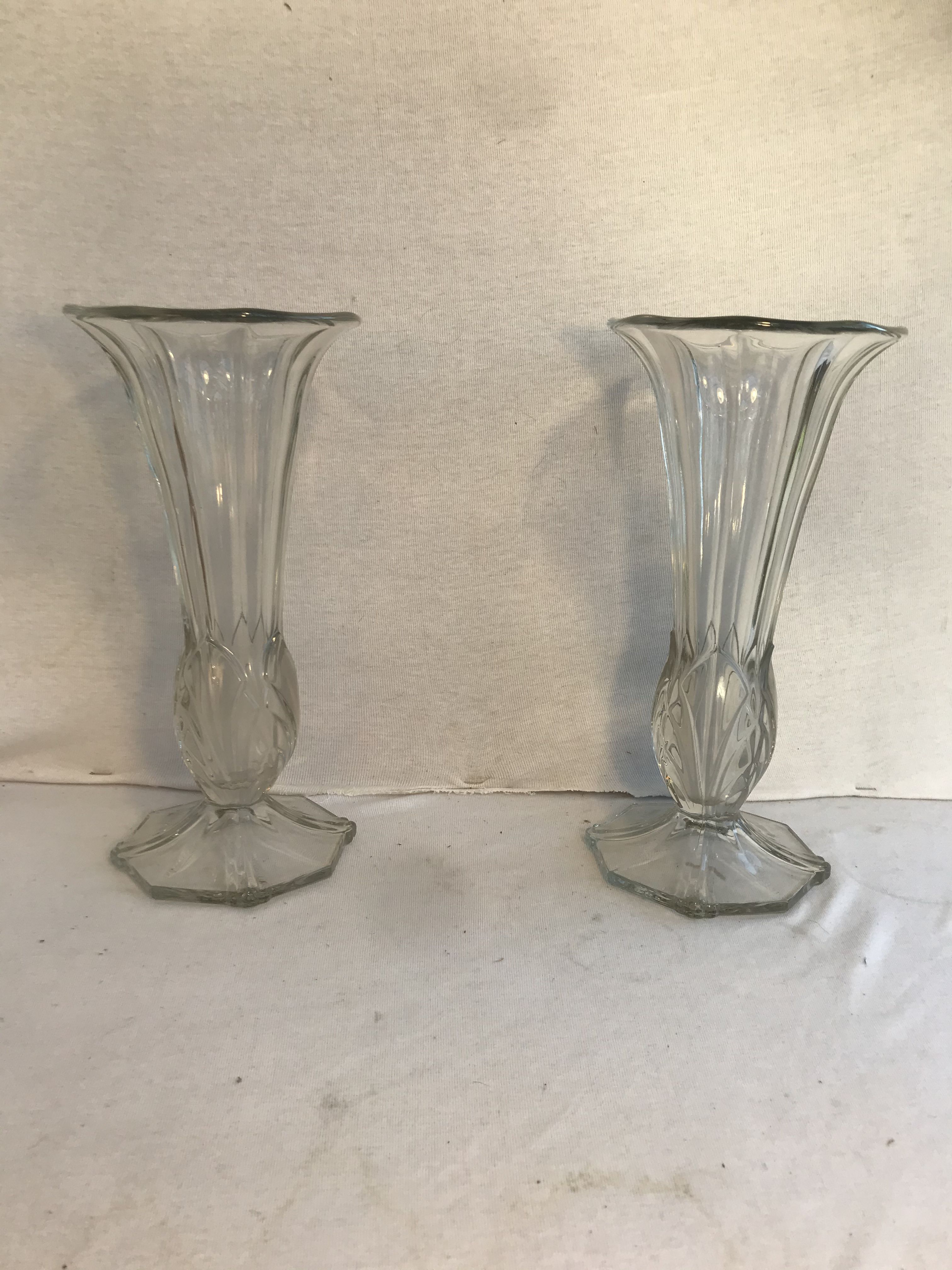 Pair of antique Art Deco style vases in moulded glass and vintage decoration