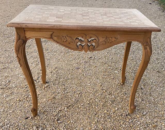 Petite table d’appoint en chêne