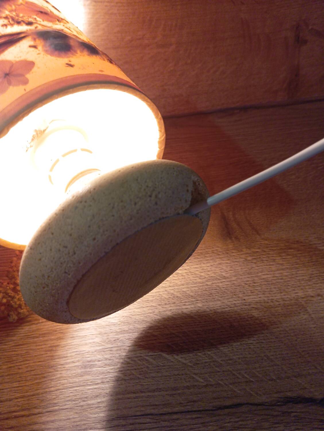 Mini lampe pierre, abat-jour incrustation fleurs séchées vintage 70