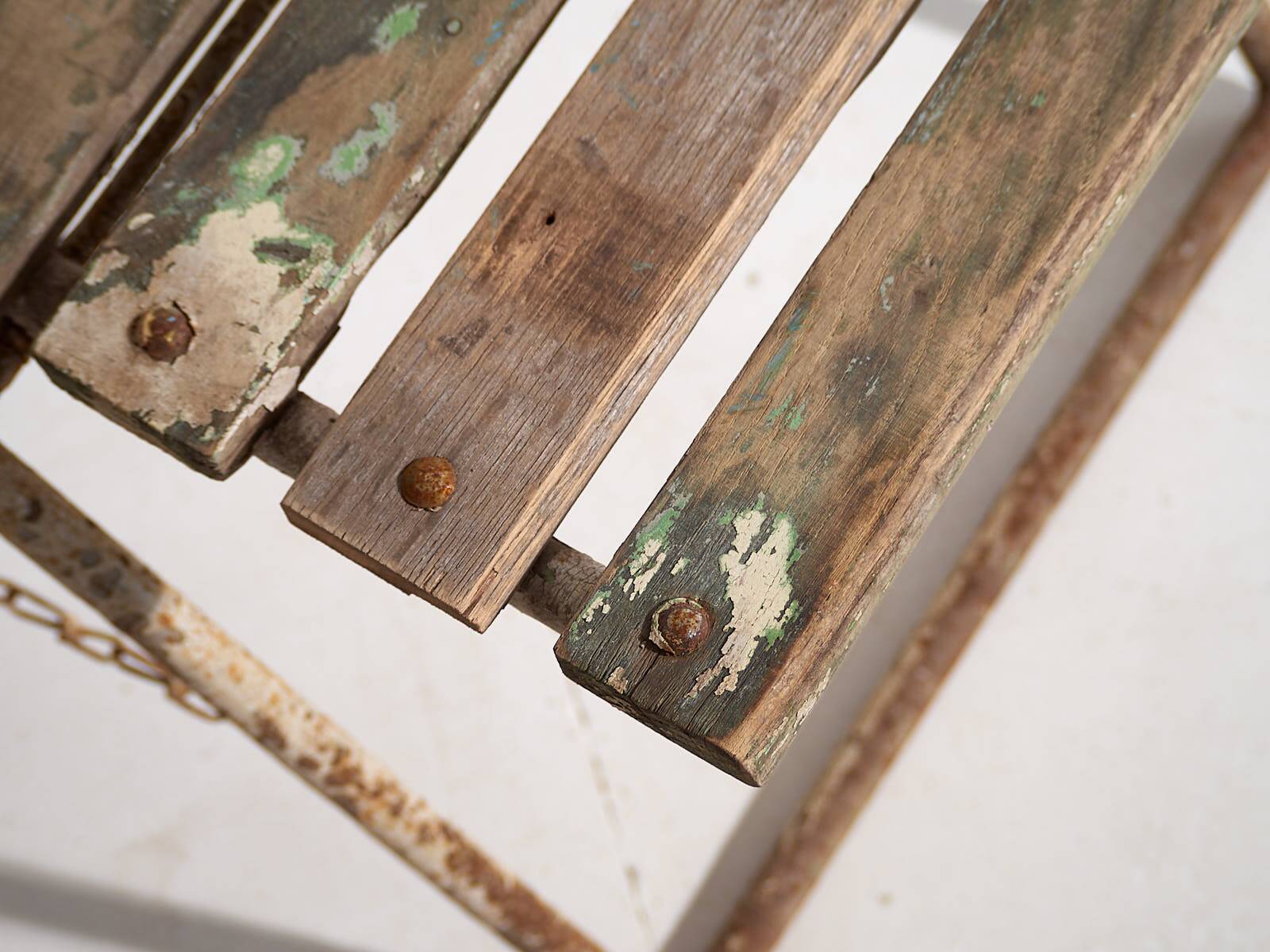 Antique folding garden chairs (c.1920). Set of 2 pieces.