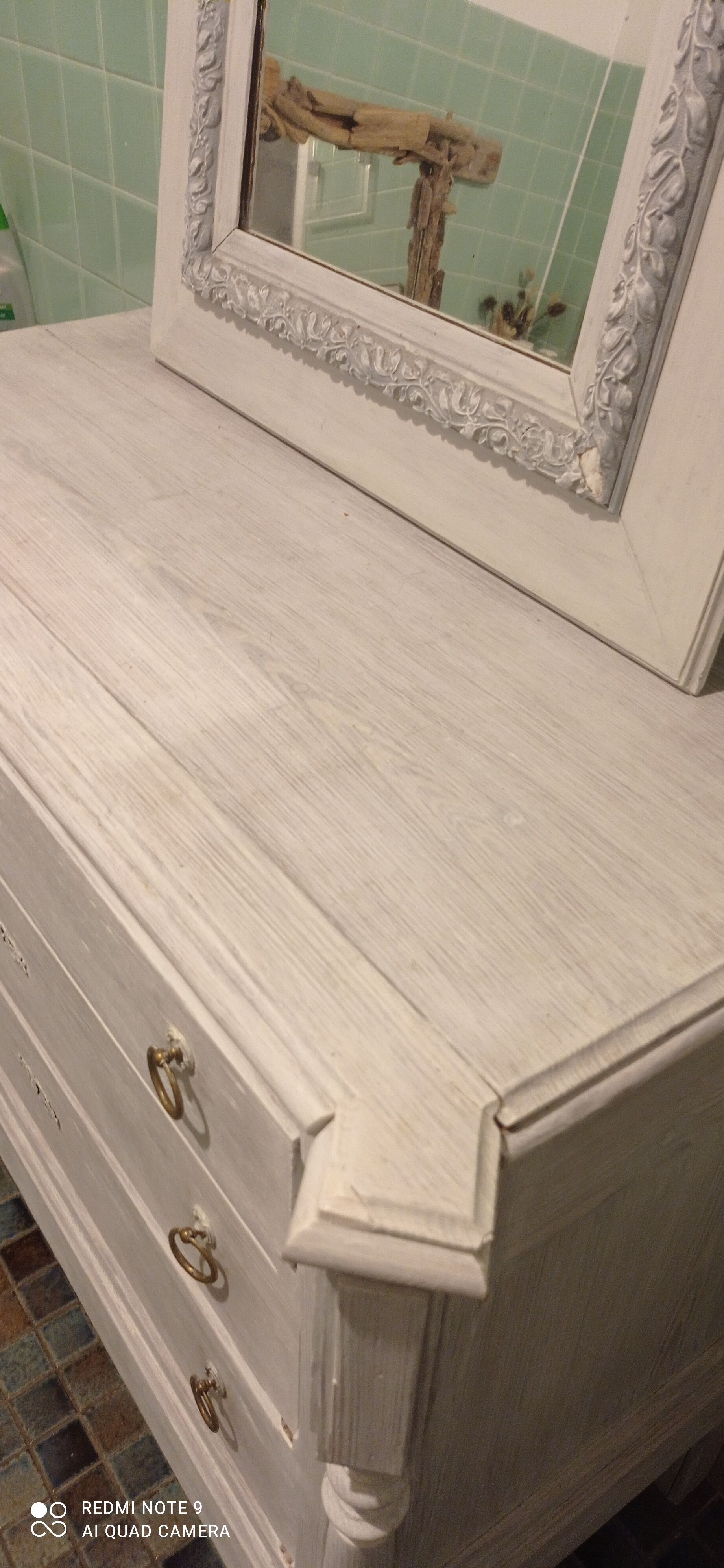 Chest of drawers