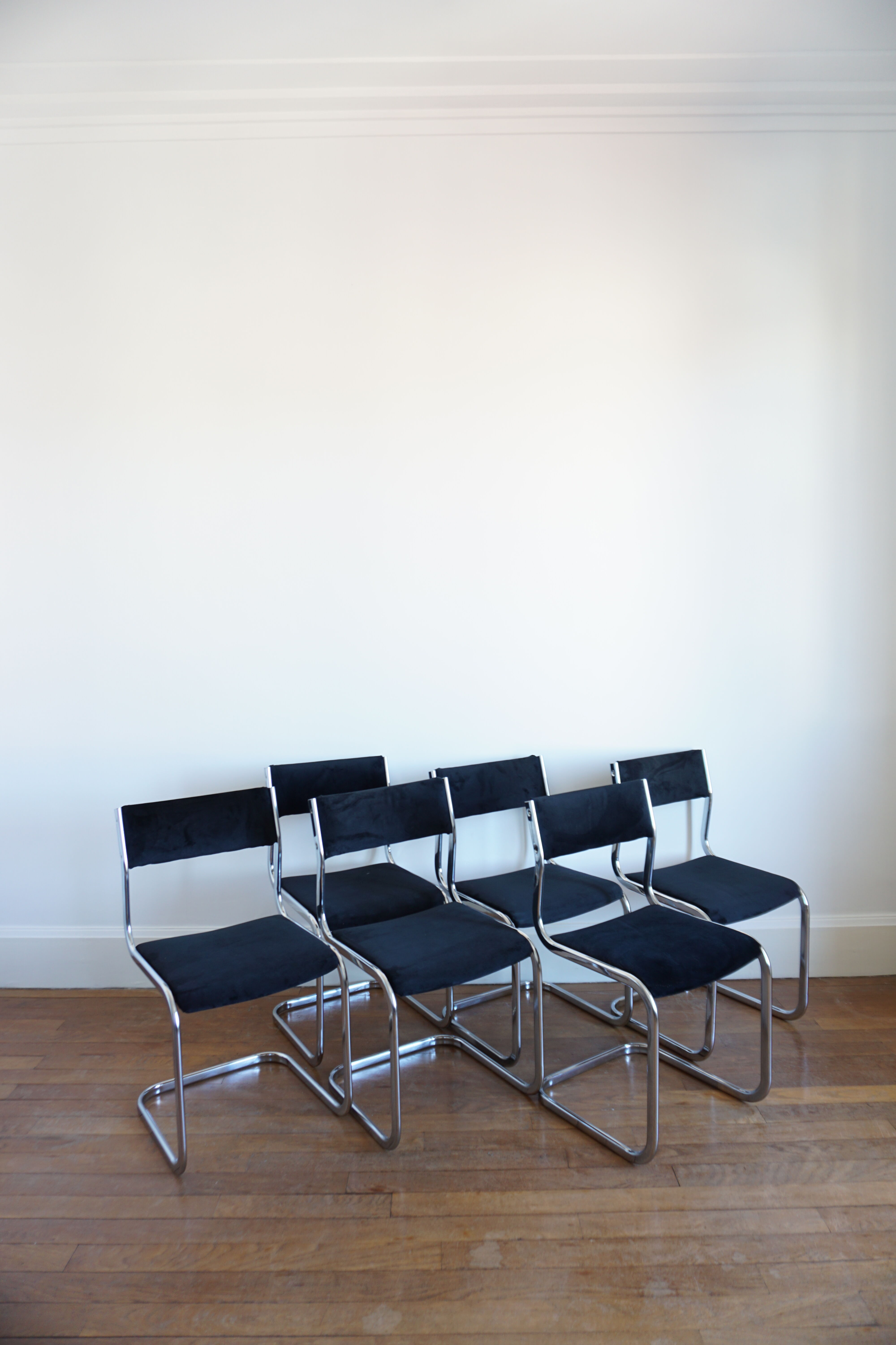 Lot of 6 velvet and chrome chairs Roche bobois