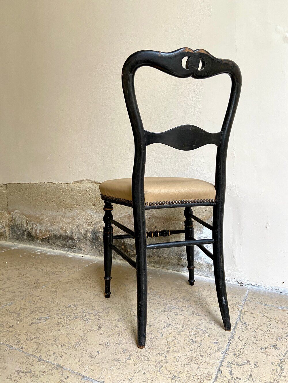 Napoleon III chair in black wood and beige skaï