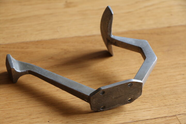 Aluminum peg double hook