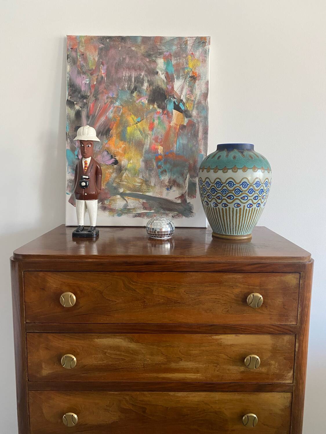 Art Deco walnut chest of drawers with 5 drawers