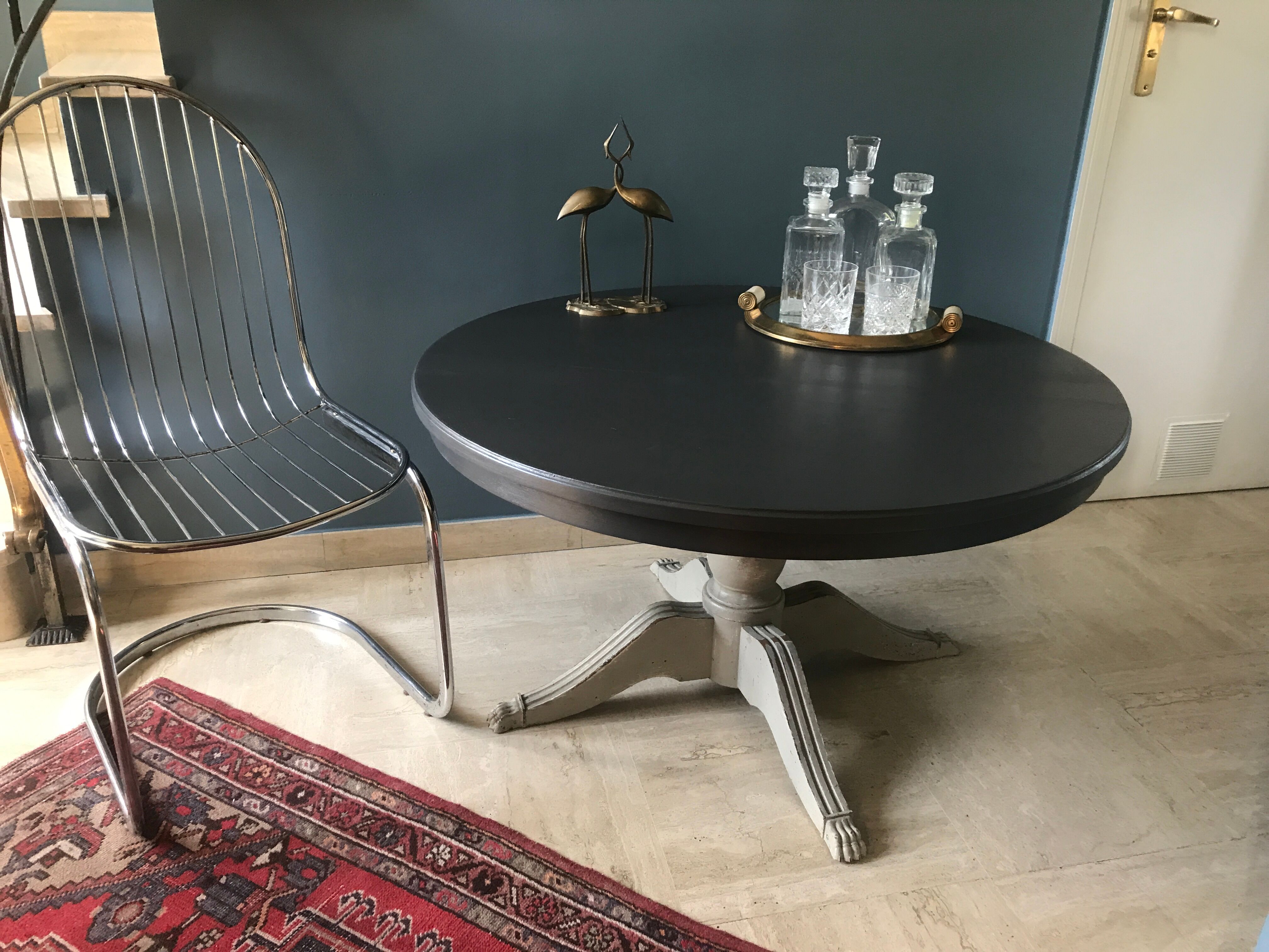 Old round dining table transformable central foot
