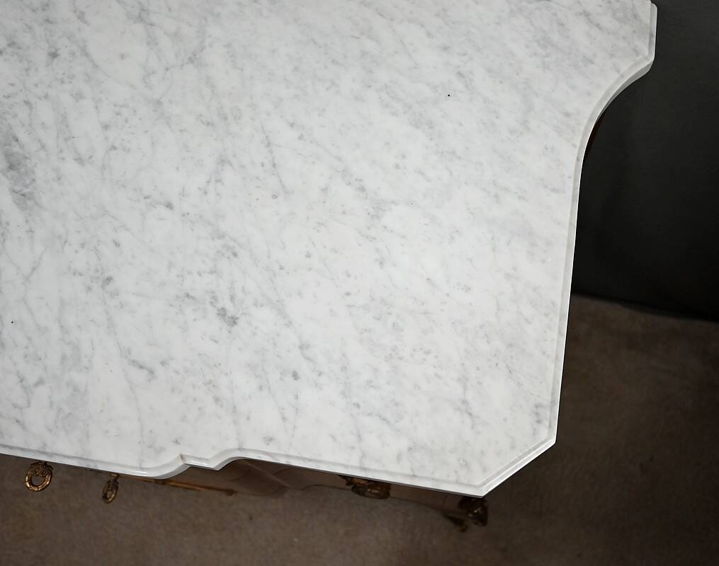 Commode sauteuse en marqueterie, style Transition Louis XV - Louis XVI – milieu XXe