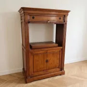 Meuble de rangement style Louis XVI en bois massif