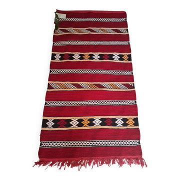 Petit Kilim Berbère rouge brique – Tissage plat Hanbel – 77x140 cm