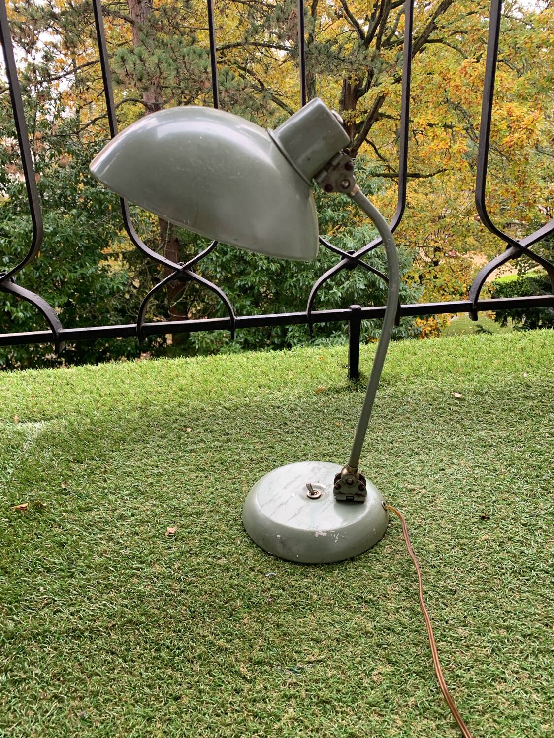 Table desk lamp