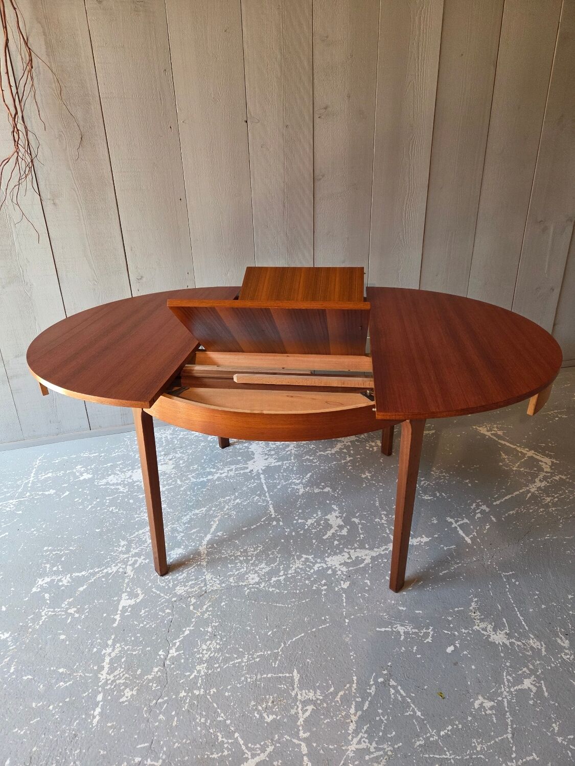 Scandinavian table