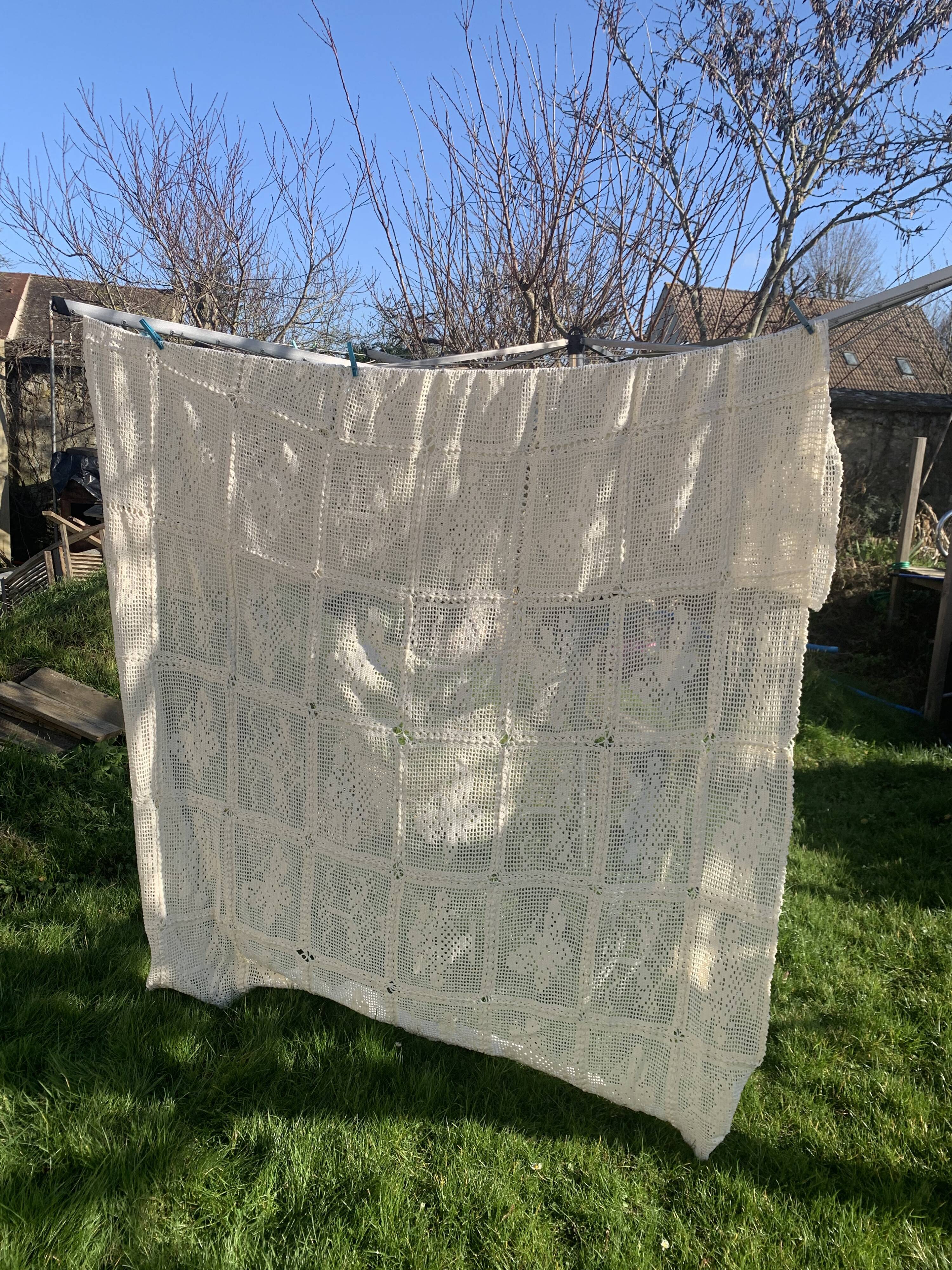 Plaid, dessus de lit couverture au crochet, blanc casse fait main, en coton vintage