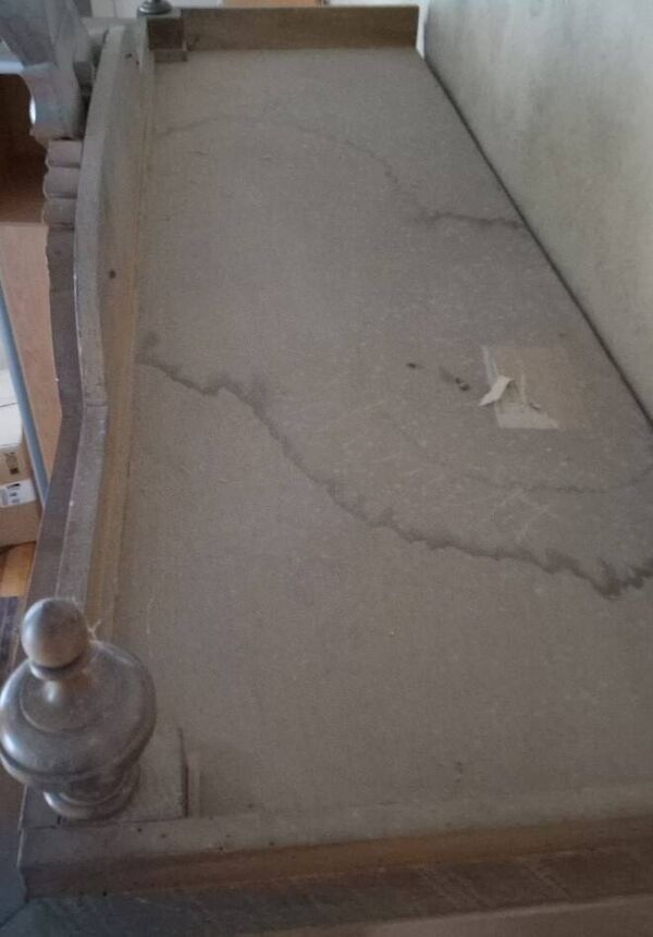 Grande armoire ancienne style Henri II en chêne et noyer miroirs biseautés