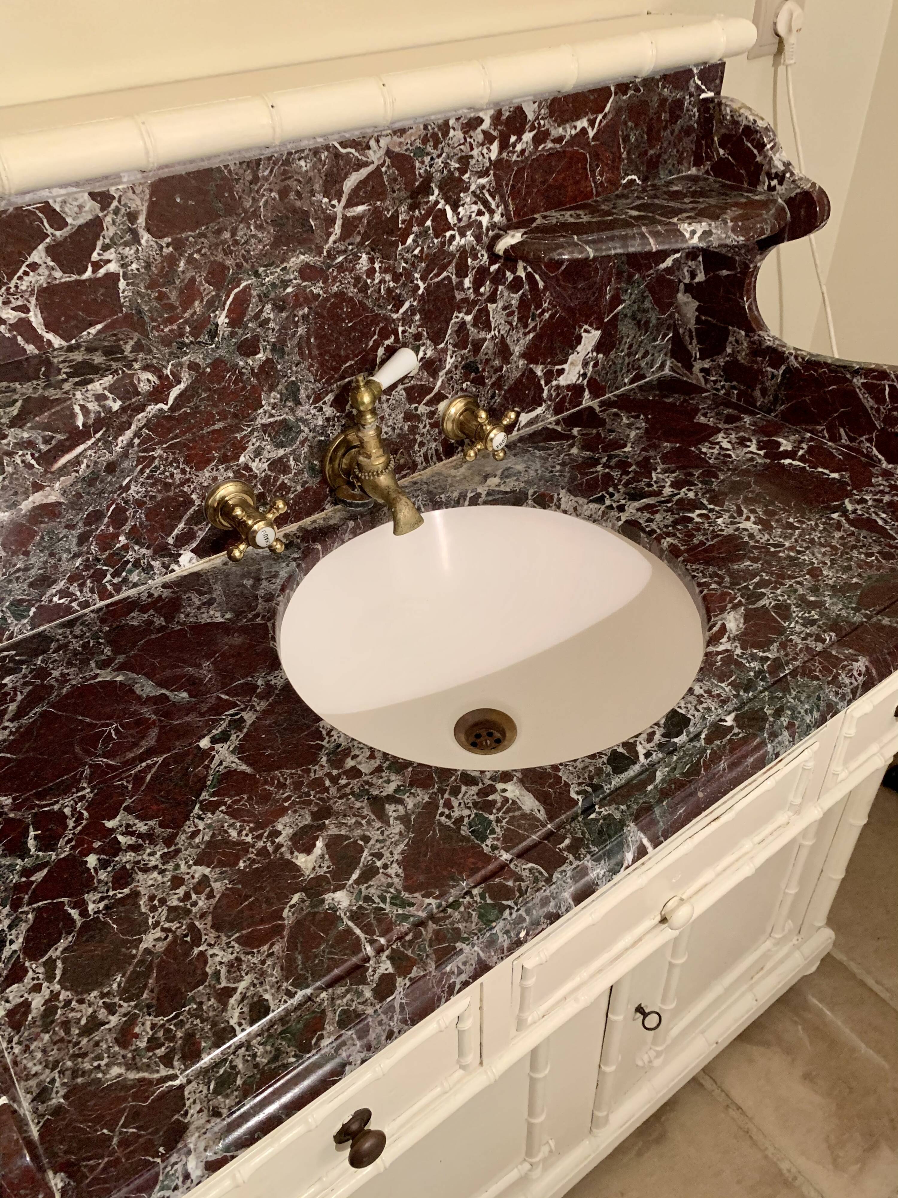 Bathroom furniture, marble top, simple vasque and vintage faucet
