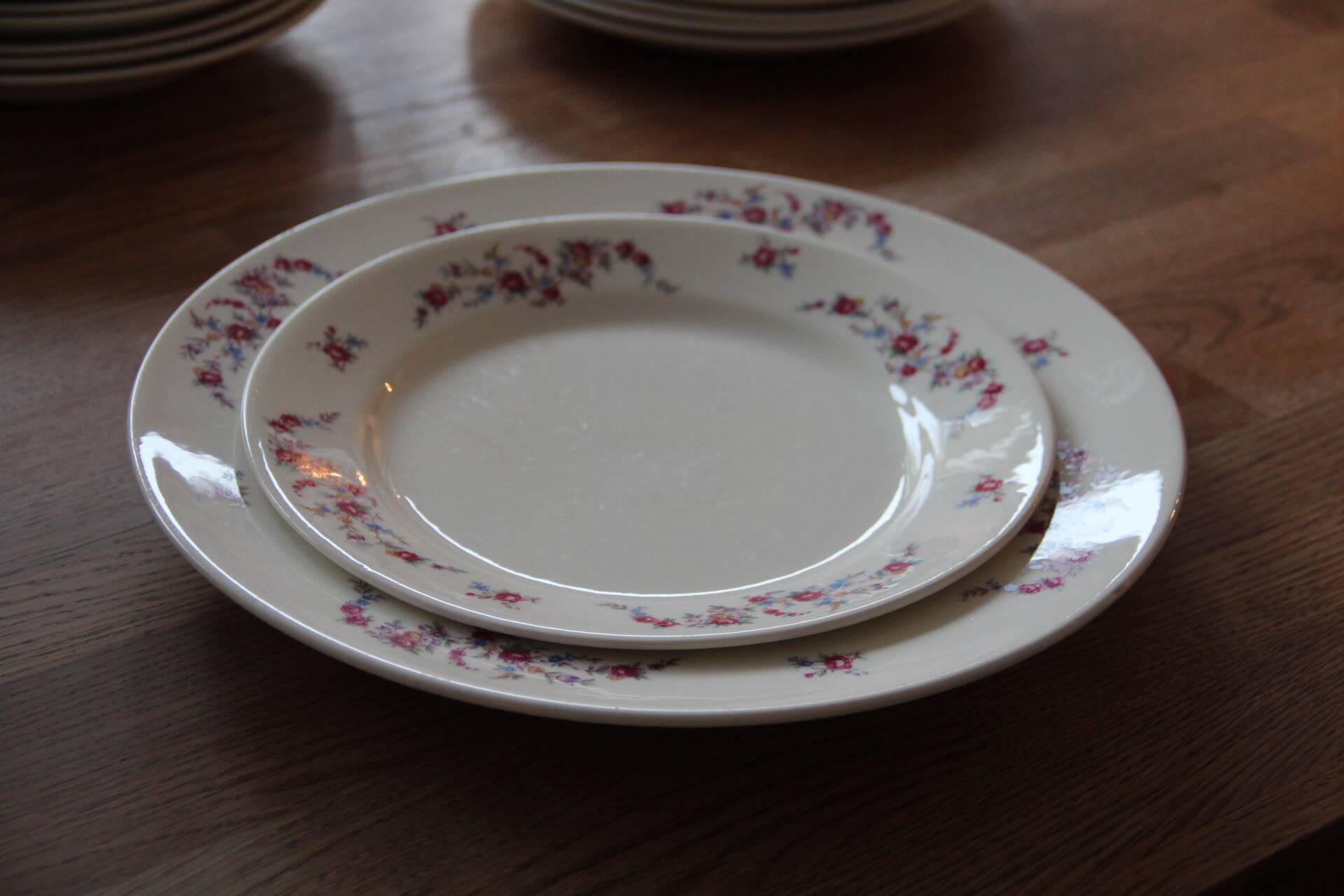 Maastricht faience dinnerware set