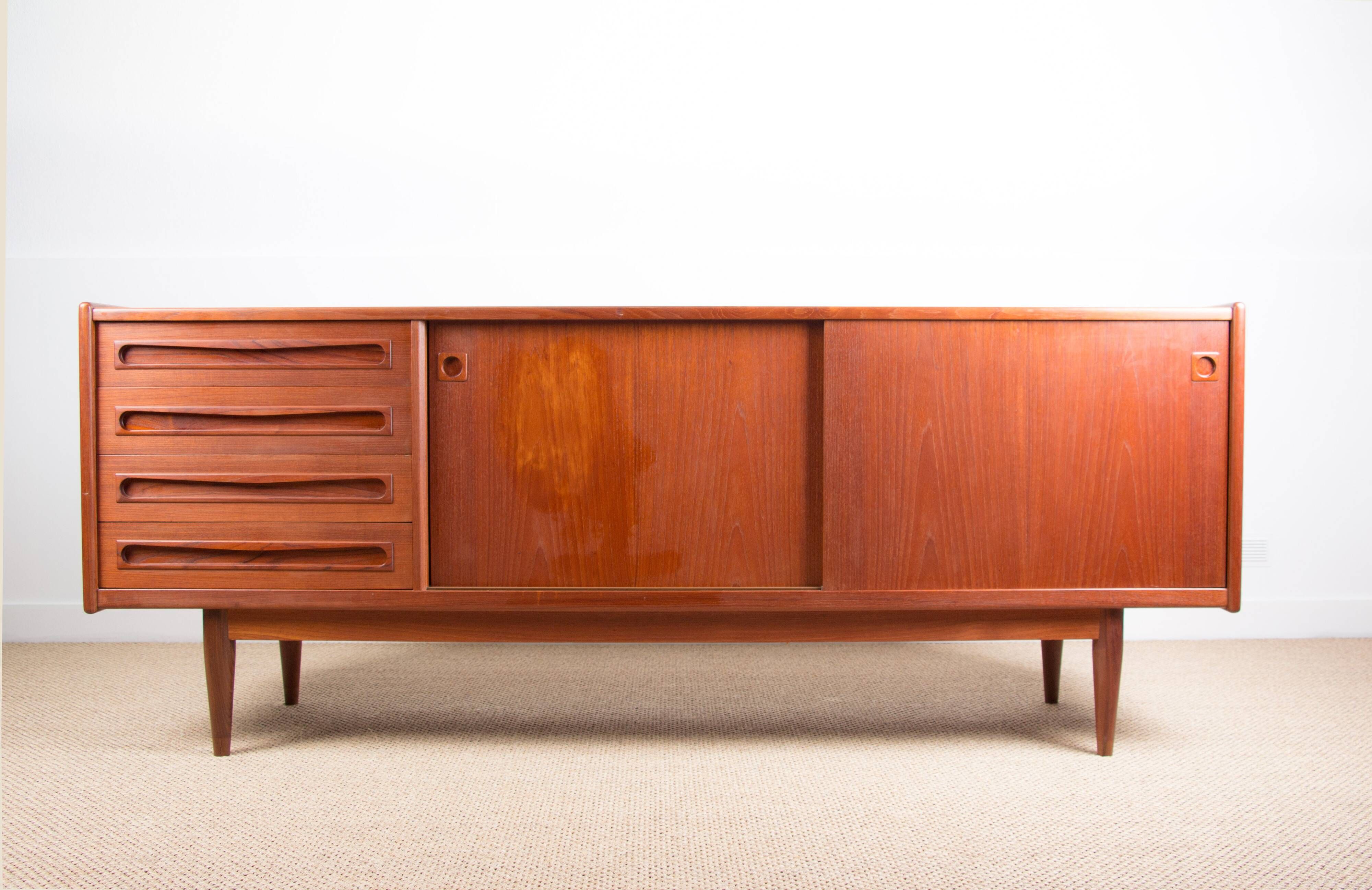 Danish teak sideboard 200 cm, model 31b, by Johannes Andersen 1960.
