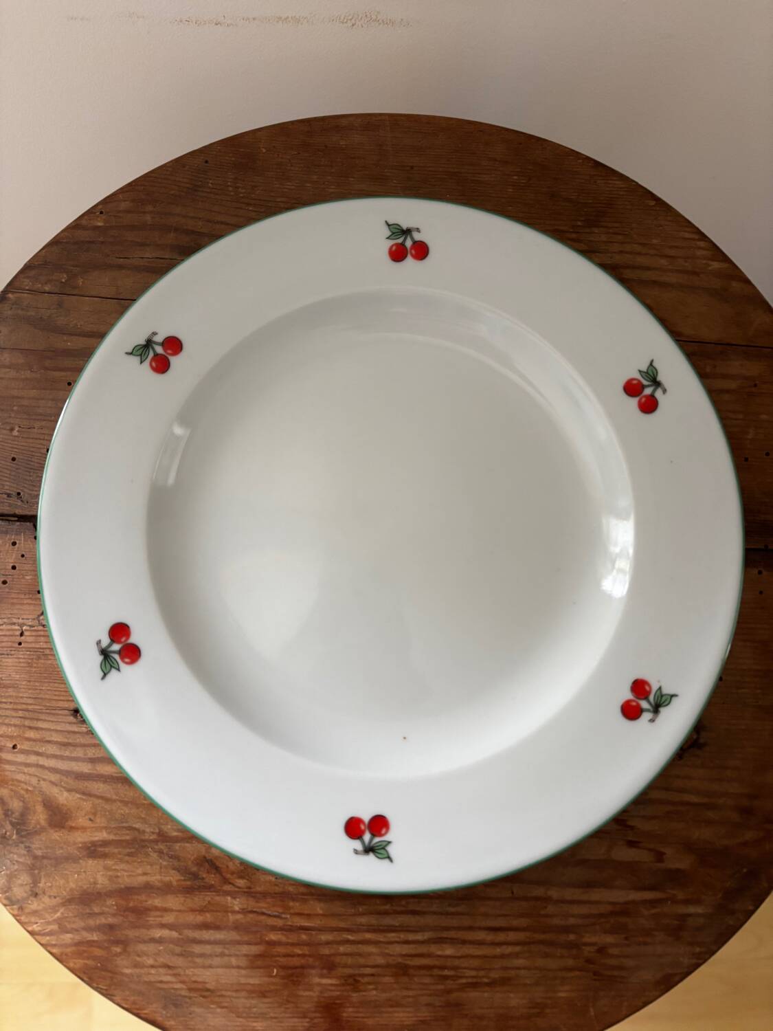 Set of 8 dessert plates in porcelain Harmony cherries