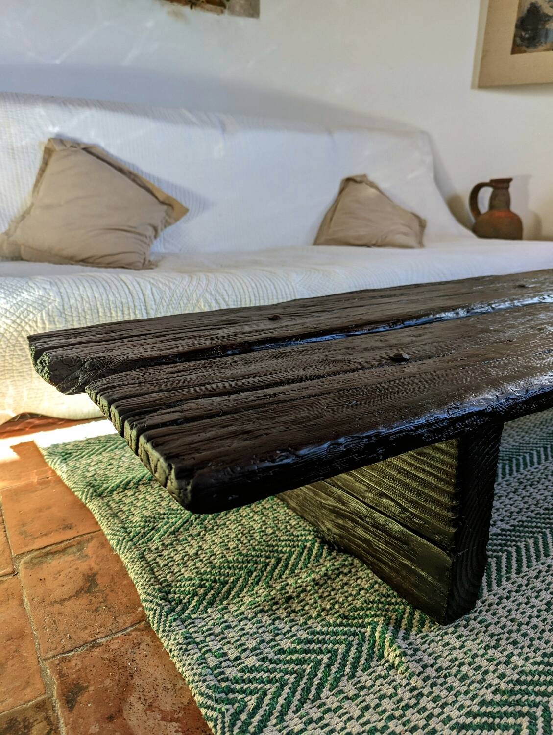Table basse bois brûlé