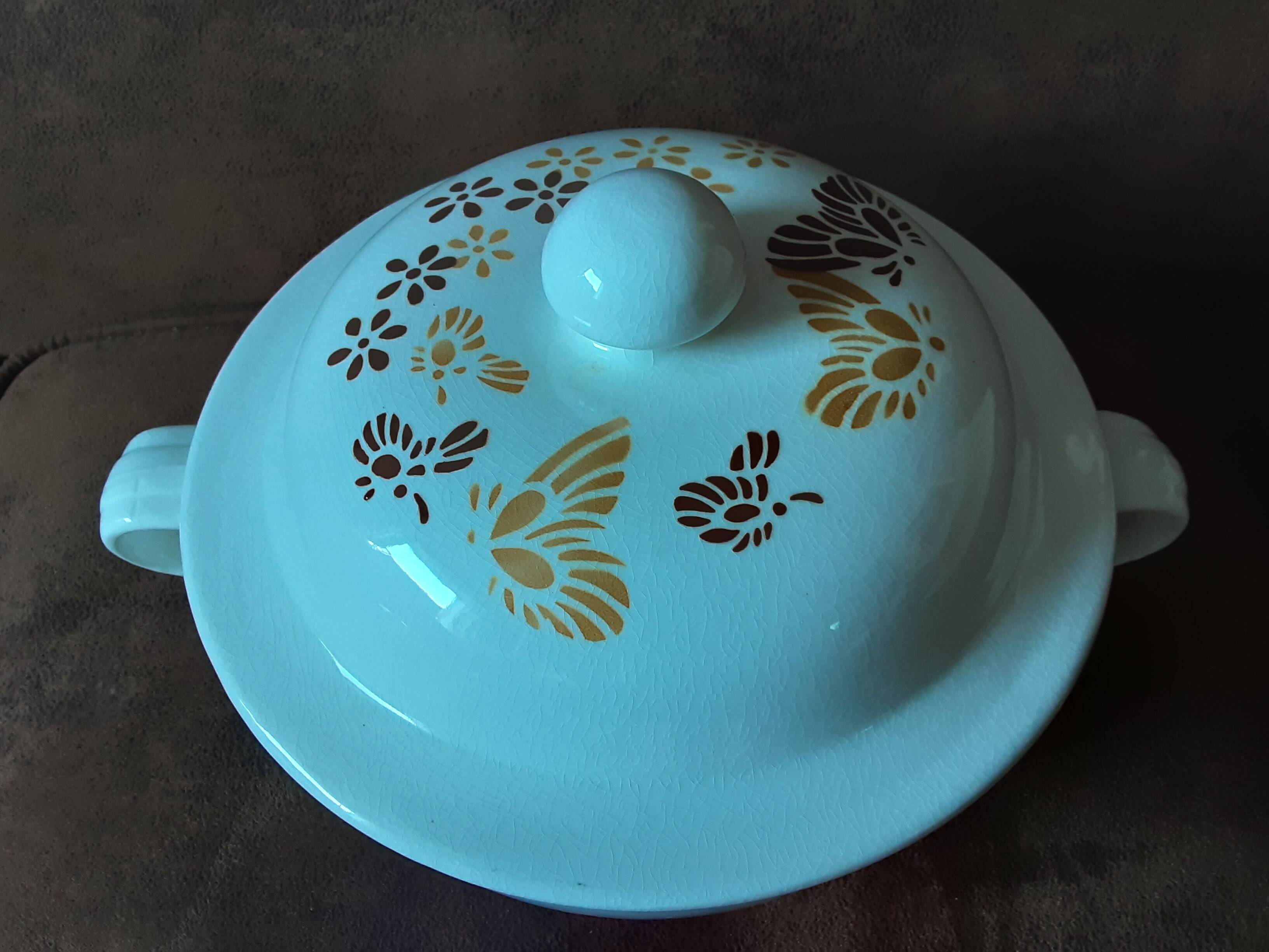 Sarreguemines soup tureen and lid