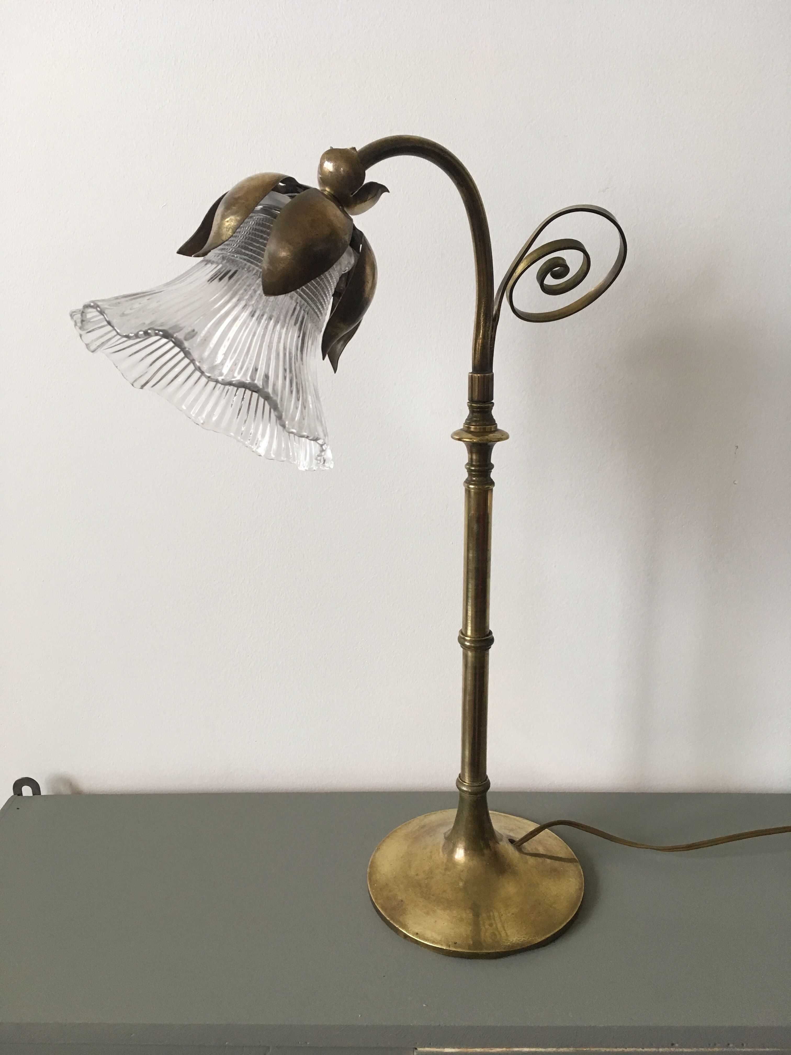 Brass flower lamp